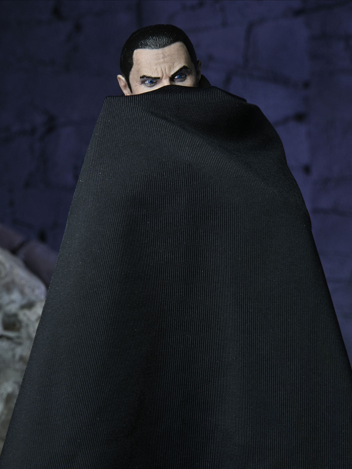 BUY DRACULA - UNIVERSAL MONSTERS 7" ACTION FIGURE | NECA ONLINE AU