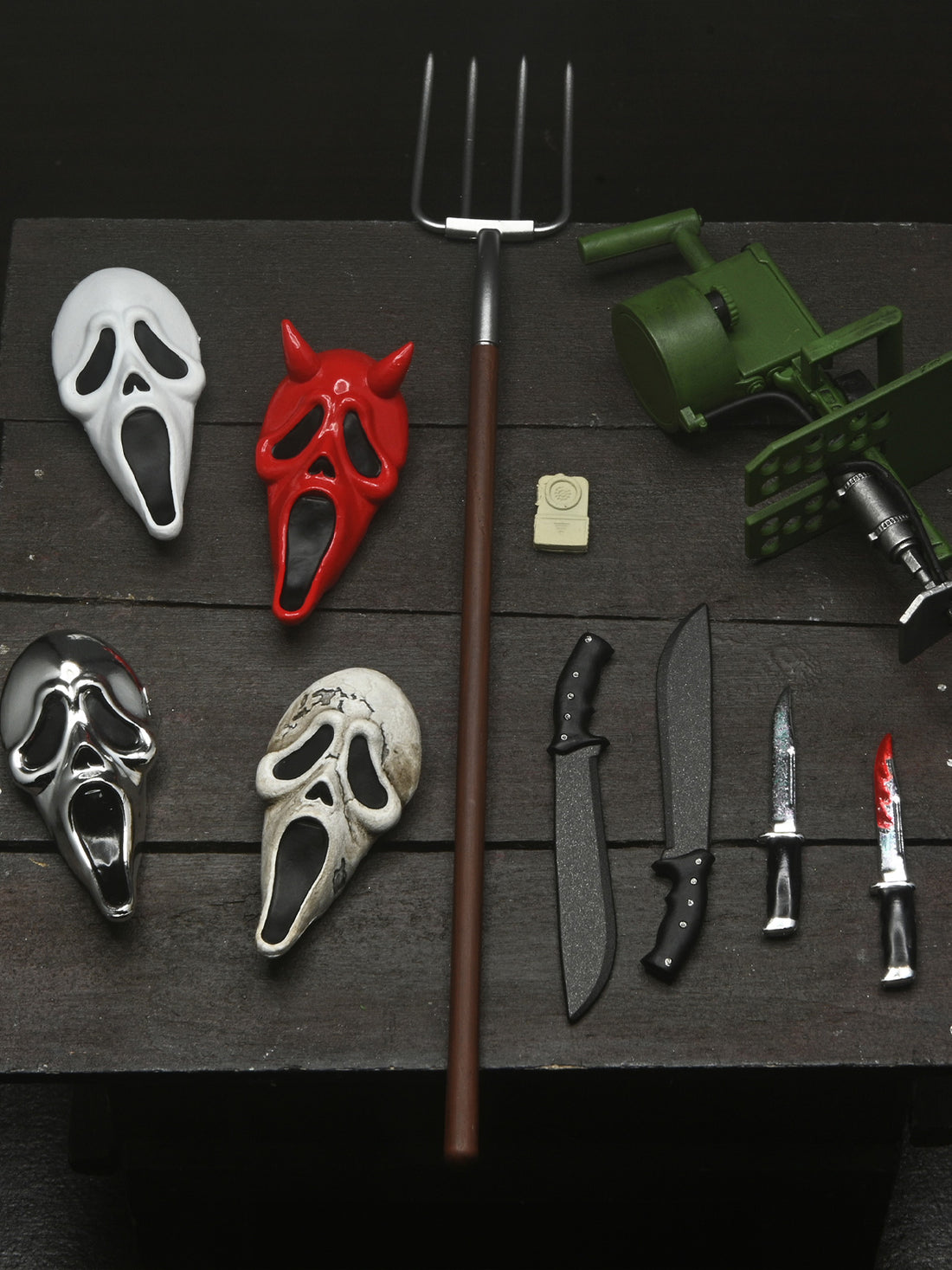 GHOST FACE - ULTIMATE GHOST FACE INFERNO 7" SCALE ACTION FIGURE