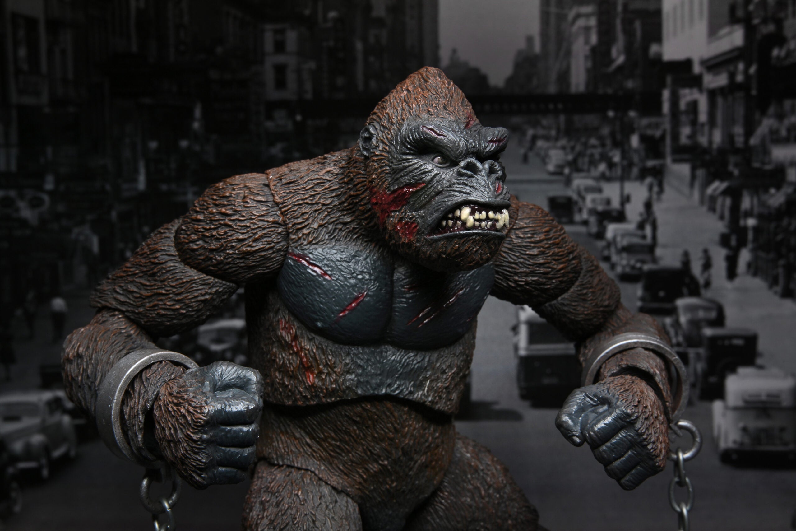 BUY KING KONG - CONCRETE JUNGLE 7" SCALE ACTION FIGURE | NECA ONLINE AU