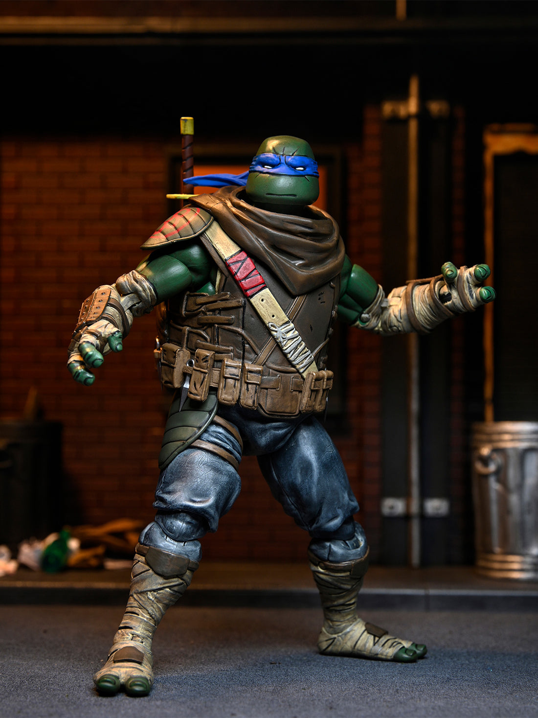 BUY NOW - TMNT ULTIMATE LEONARDO (THE LAST RONIN) - 7" SCALE ACTION FIGURE | NECA ON-LINE