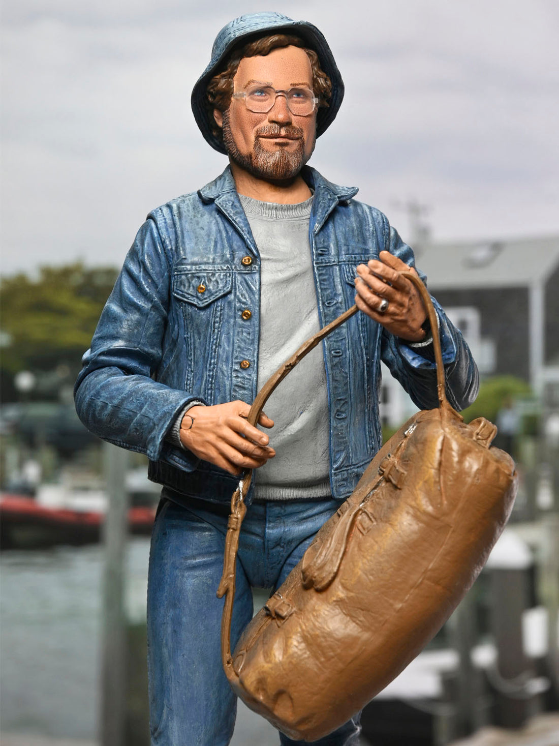 BUY NOW - JAWS MATT HOOPER (AMITY ARRIVAL) ULTIMATE 50TH ANNIVERSARY 7″ SCALE ACTION FIGURE | NECAONLINE.COM.AU