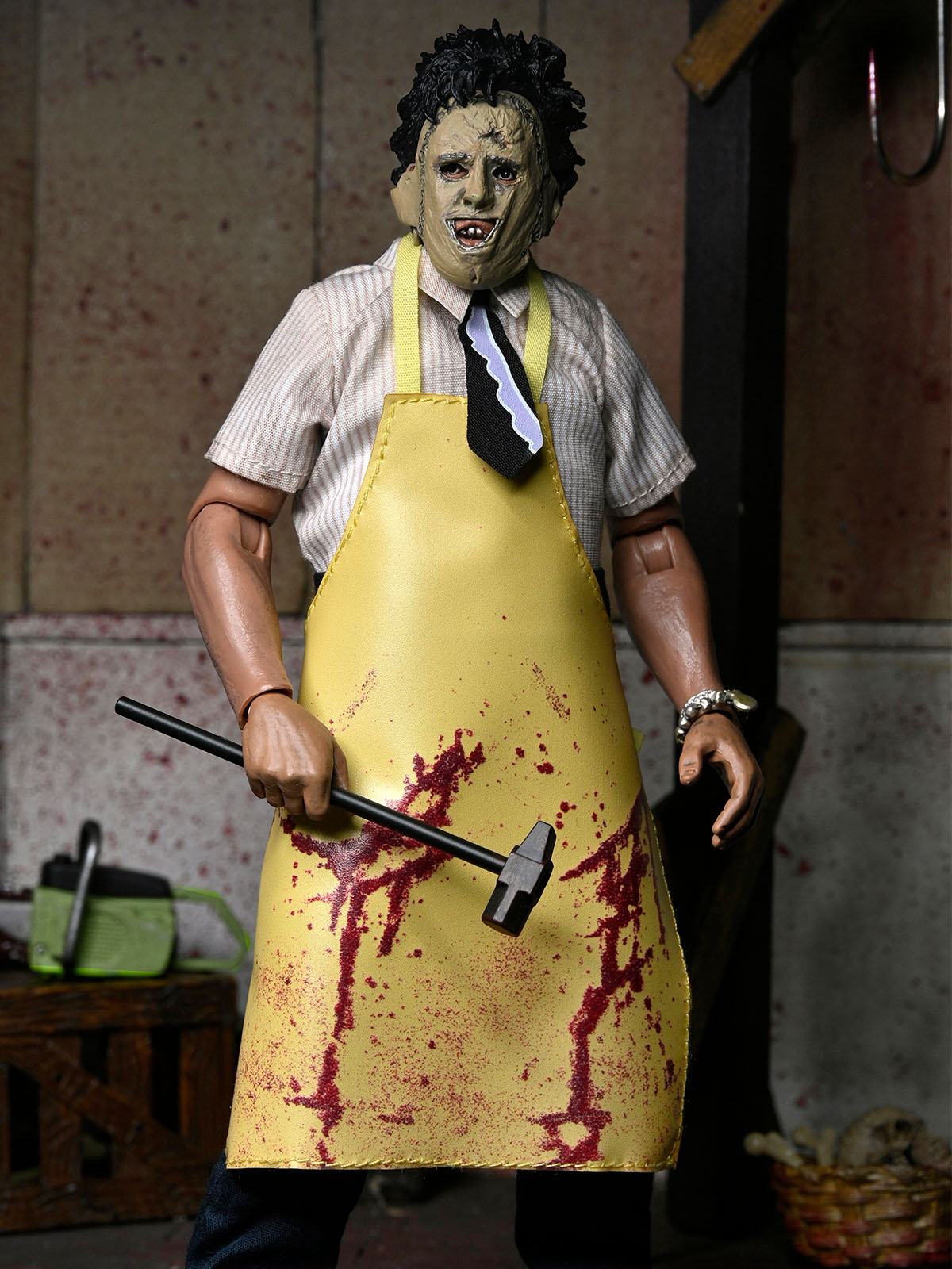 BUY NOW - TEXAS CHAINSAW MASSACRE LEATHERFACE - 8" CLOTHED ACTION FIGURE (WINDOW BOX) | NECAONLINE.COM.AU