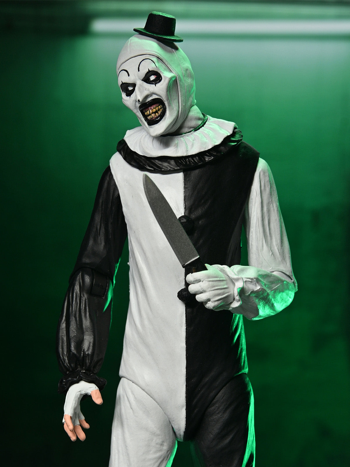 BUY NOW - TERRIFIER – ULTIMATE ART THE CLOWN & LITTLE PALE GIRL 2 PACK – 7″ SCALE ACTION FIGURES | NECAONLINE.COM.AU