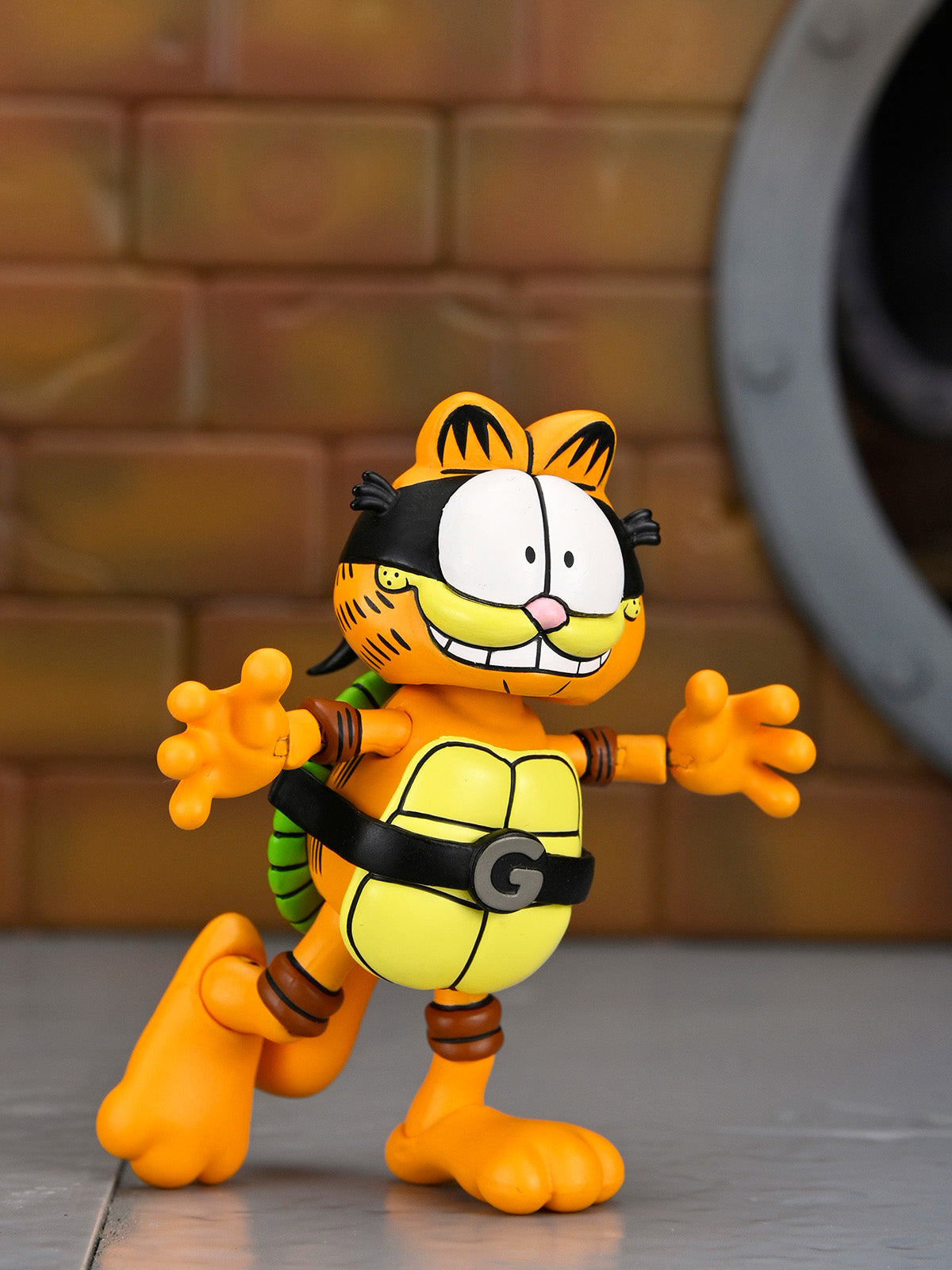 BUY NOW - TMNT (ARCHIE COMICS) X GARFIELD ULTIMATE GARFELLO & ODIE - 7" SCALE ACTION FIGURES | NECAONLINE.COM.AU