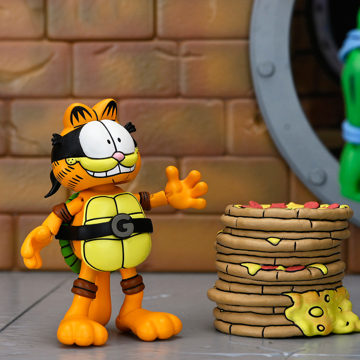 BUY NOW - TMNT (ARCHIE COMICS) X GARFIELD ULTIMATE GARFELLO & ODIE - 7" SCALE ACTION FIGURES | NECAONLINE.COM.AU