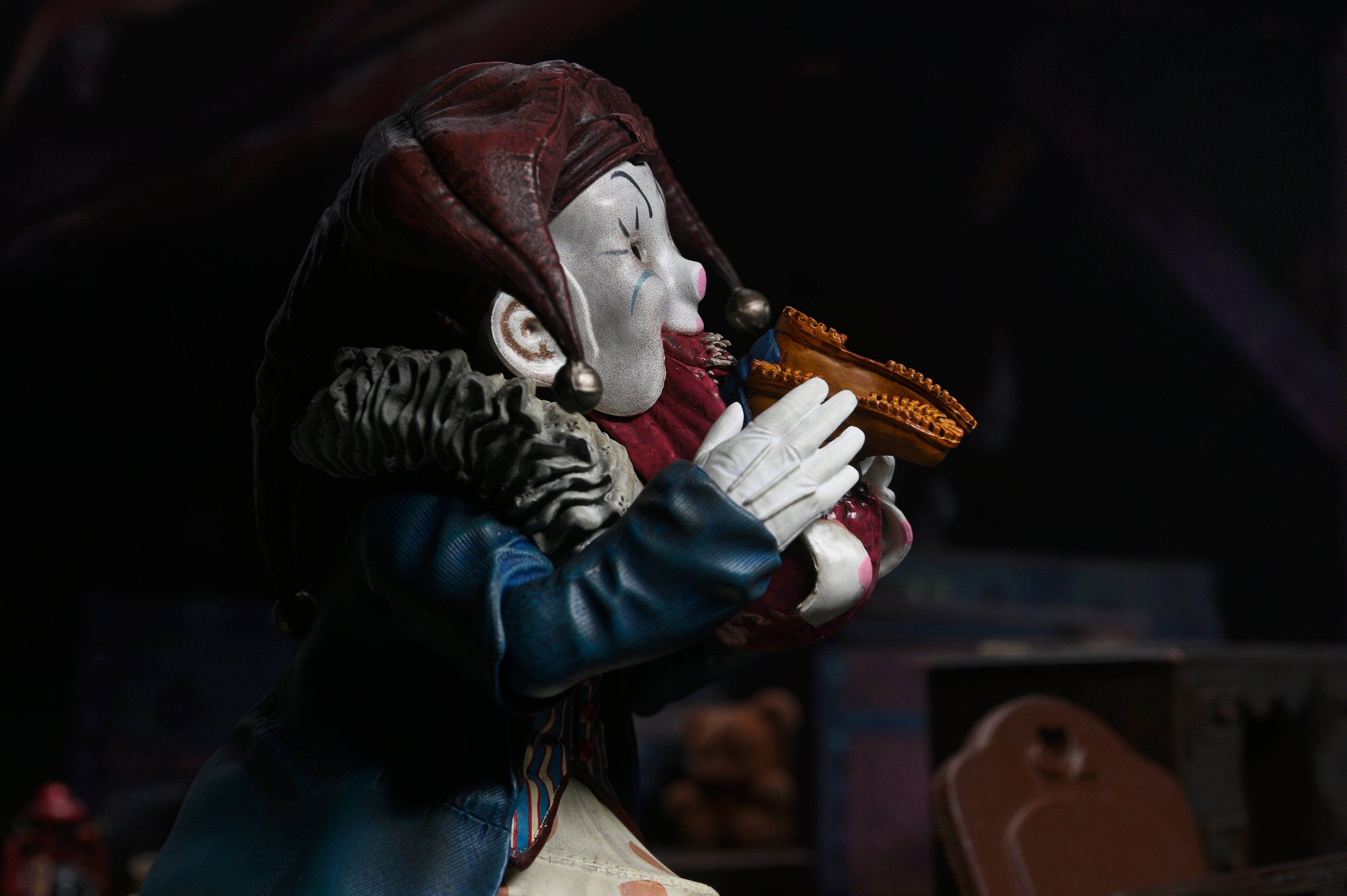 BUY NOW - KRAMPUS DER KLOWN DELUXE - 7&quot; SCALE ACTION FIGURE | NECA ONLINE AU