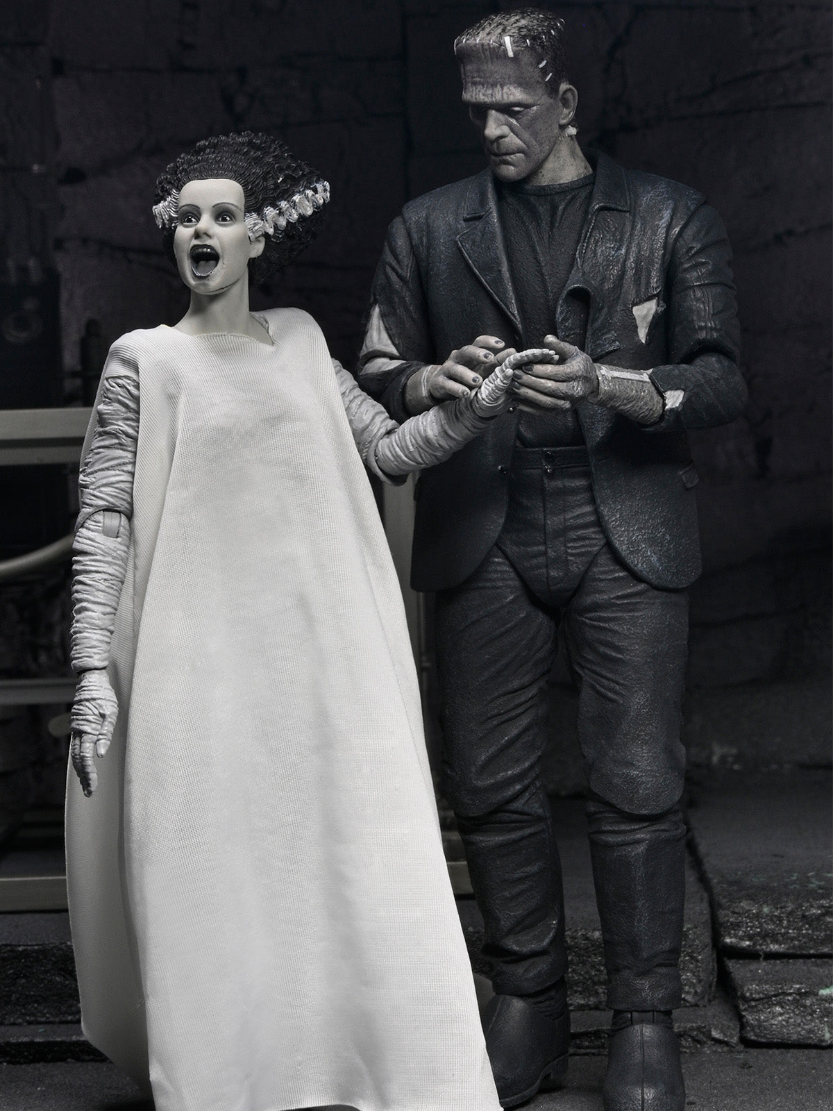 BUY NOW - UNIVERSAL MONSTERS X BRIDE OF FRANKENSTEIN 90TH ANN. THE MONSTER &amp; HIS MATE 2PK 7″ FIGURES (B&amp;W) | NECAONLINE.COM.AU