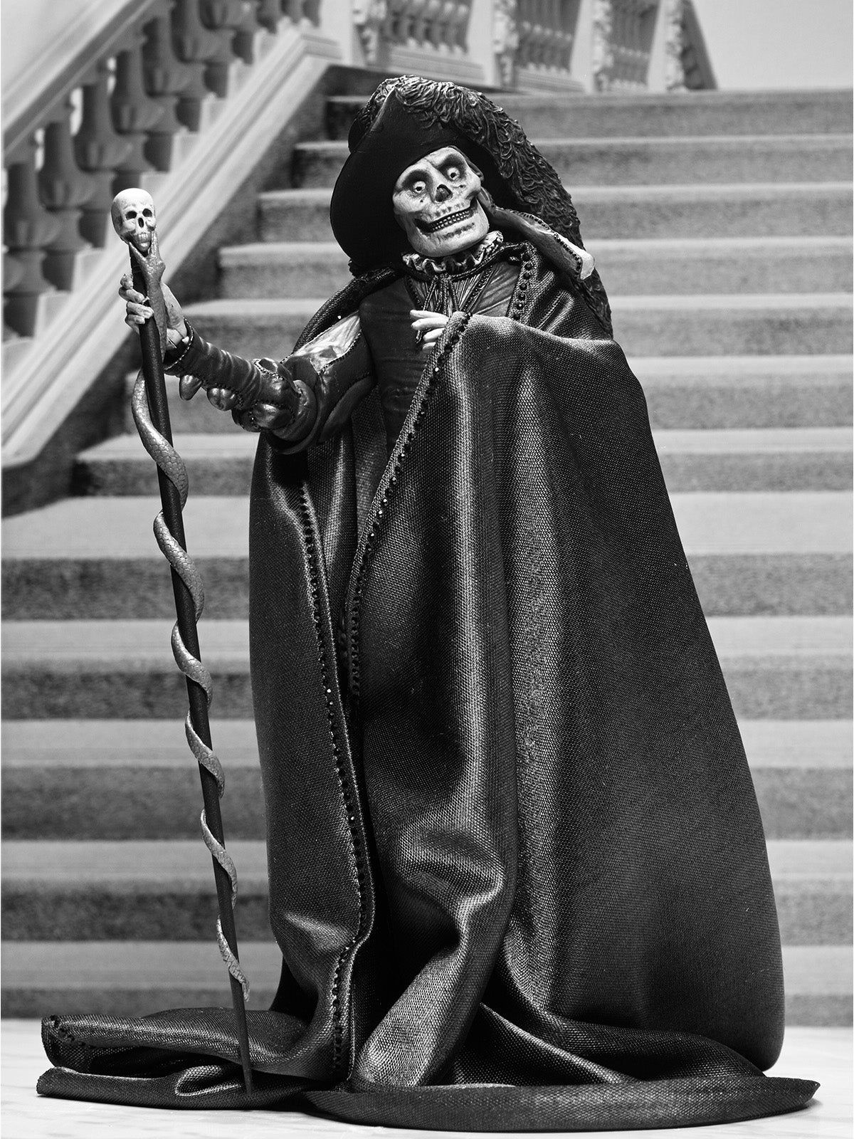 BUY NOW - PHANTOM OF THE OPERA (1925) ULTIMATE PHANTOM "MASQUE OF THE RED DEATH" - 7" SCALE FIGURE (B&amp;W)| NECAONLINE.COM.AU