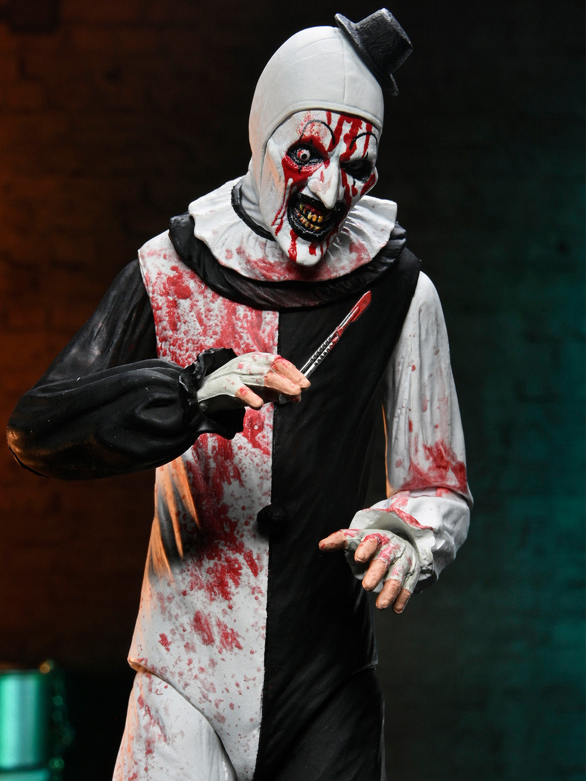 BUY NOW - TERRIFIER - ULTIMATE ART THE CLOWN (BLOOD SPLATTERED) - 7" SCALE ACTION FIGURE | NECAONLINE.COM.AU
