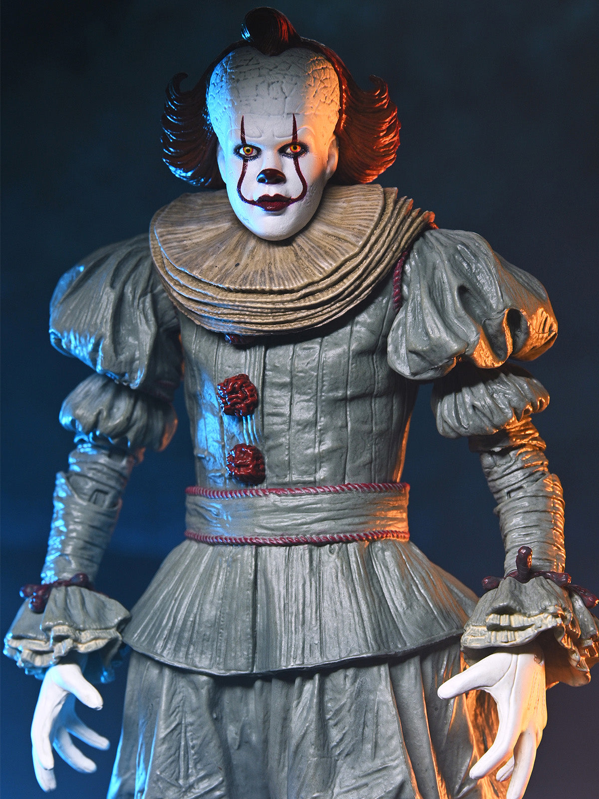 WELCOME TO DERRY ULTIMATE PENNYWISE 7″ SCALE ACTION FIGURE – NECA